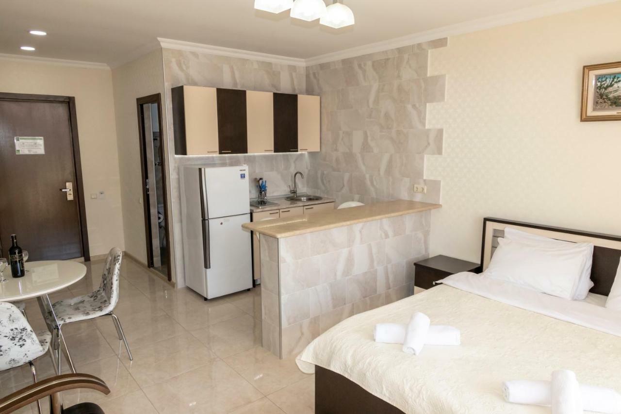 Orbi Apartment Ruslan Batumi Exterior foto
